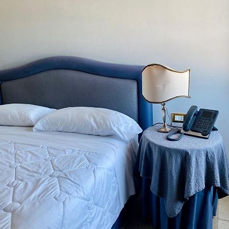 Hotel Saraceno Al Faro Tarent Zewnętrze zdjęcie