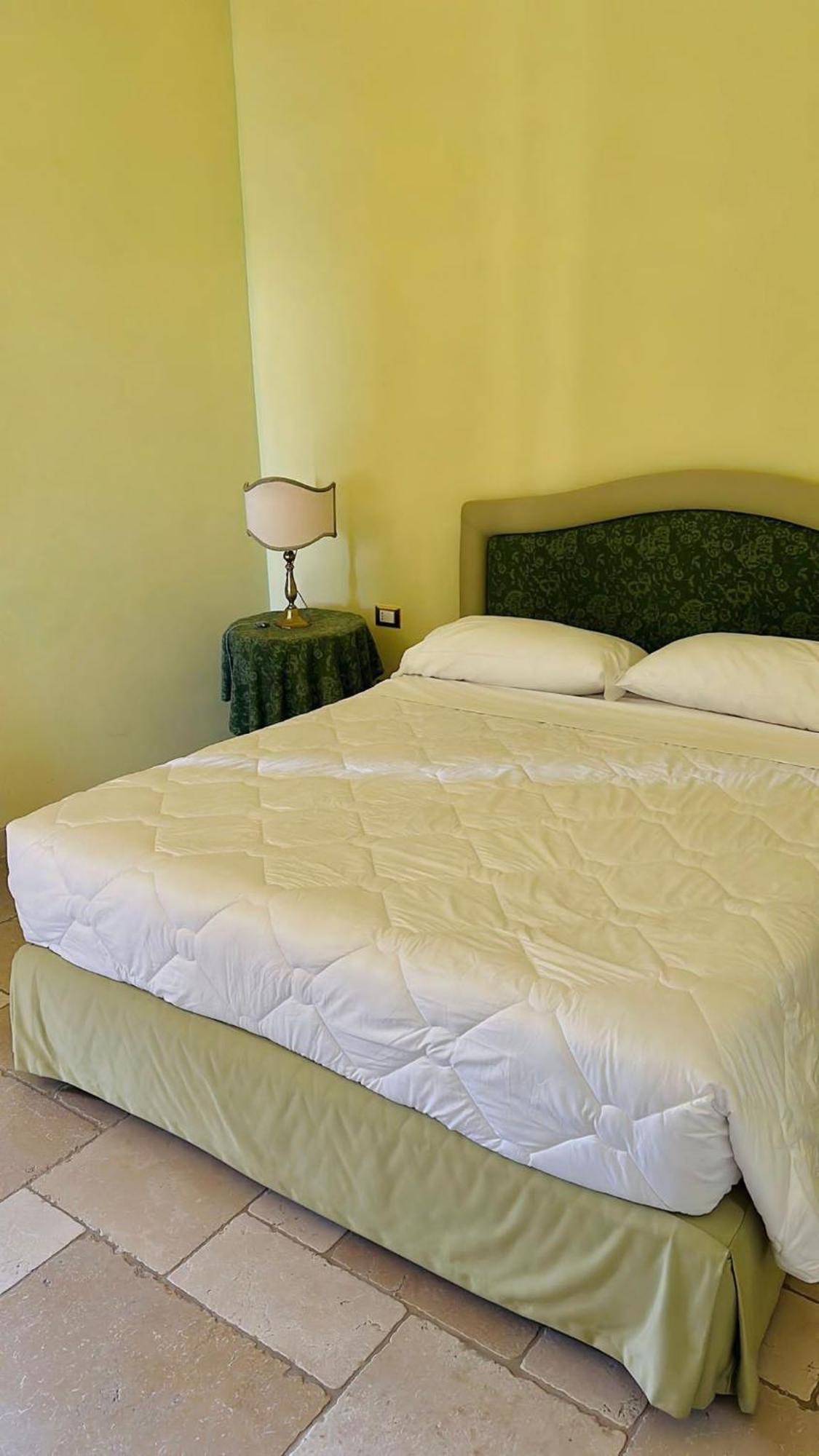 Hotel Saraceno Al Faro Tarent Zewnętrze zdjęcie