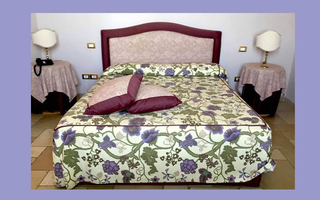 Hotel Saraceno Al Faro Tarent Zewnętrze zdjęcie